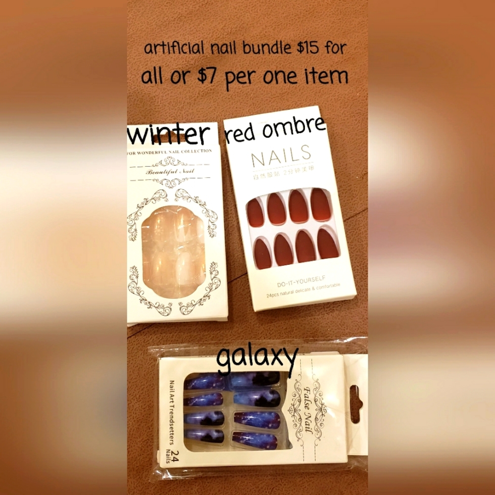 Lot of artificial nails